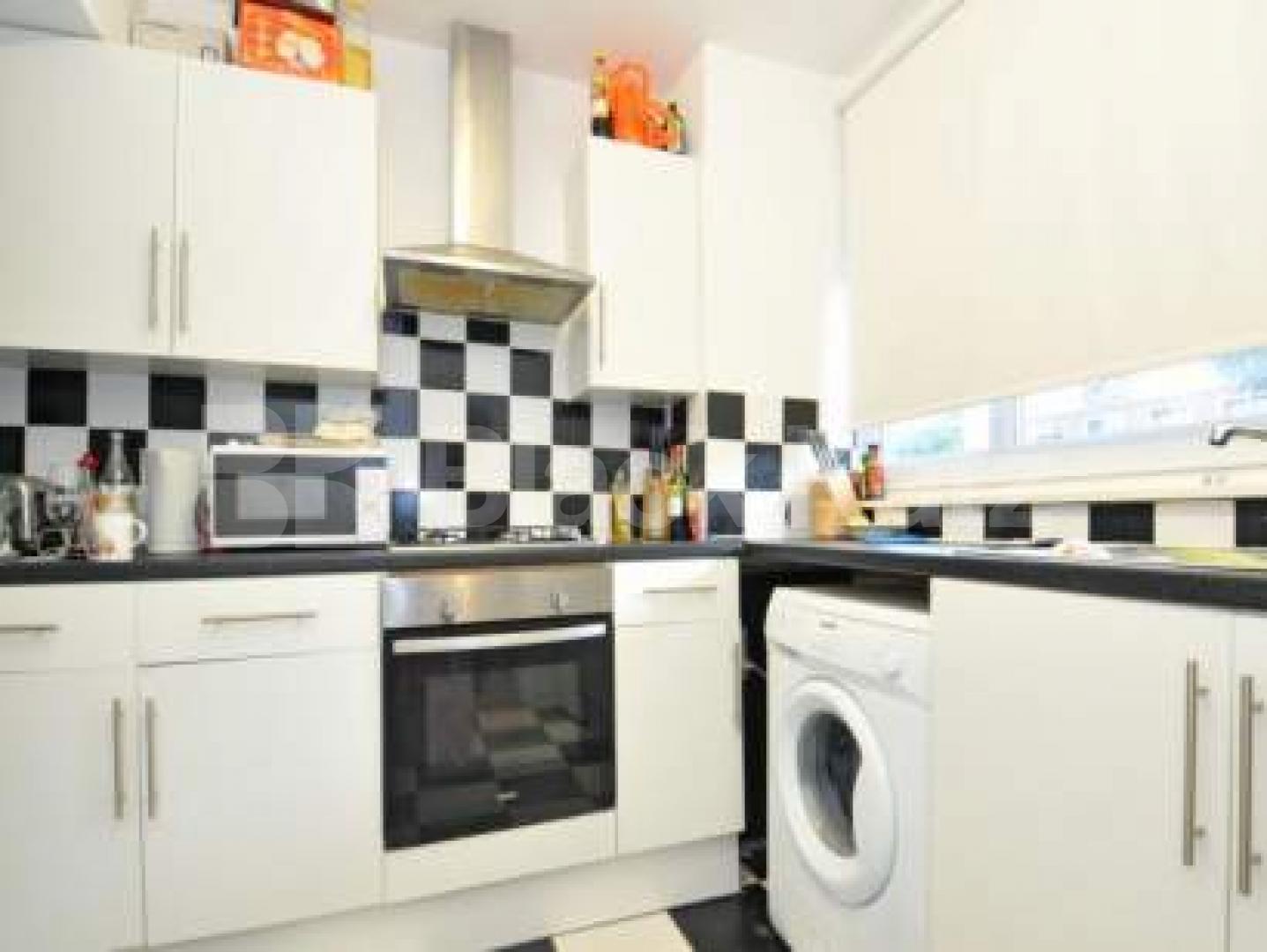 			GARDEN AND OFF STREET PARKING, 3 Bedroom, 1 bath, 1 reception Ground Floor Maisonette			 Aintree Street, Fulham